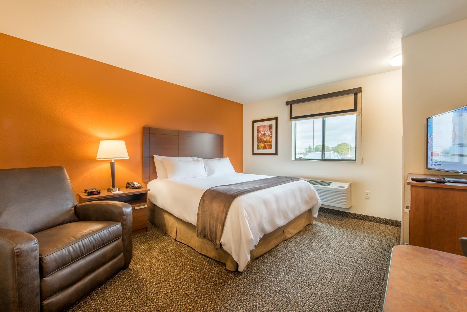 My Place Hotel-Jamestown, Nd Экстерьер фото