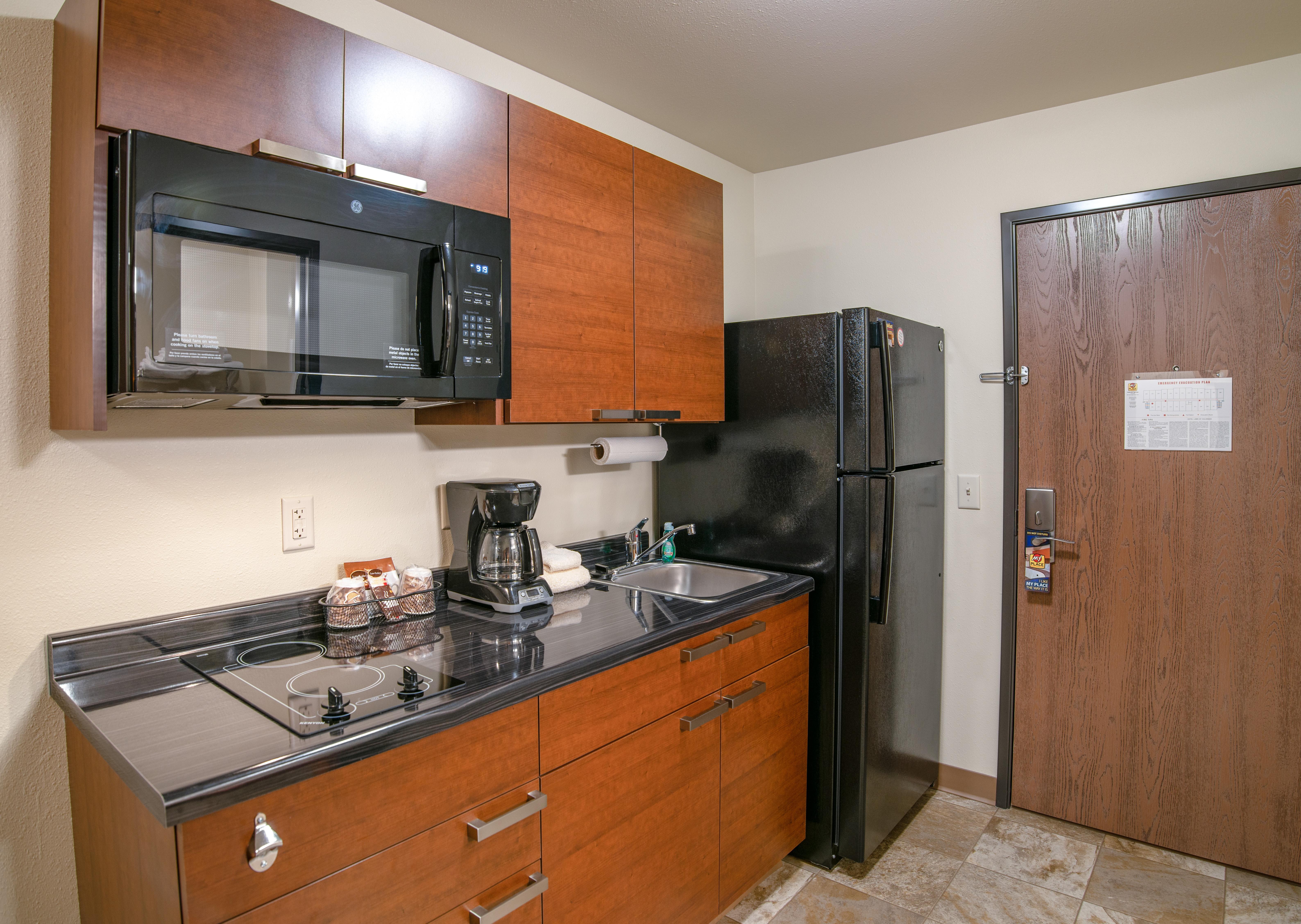 My Place Hotel-Jamestown, Nd Экстерьер фото