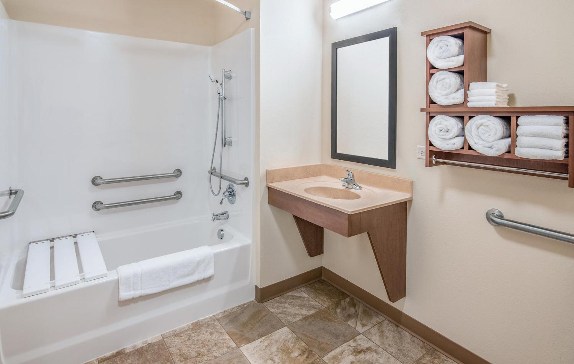 My Place Hotel-Jamestown, Nd Экстерьер фото