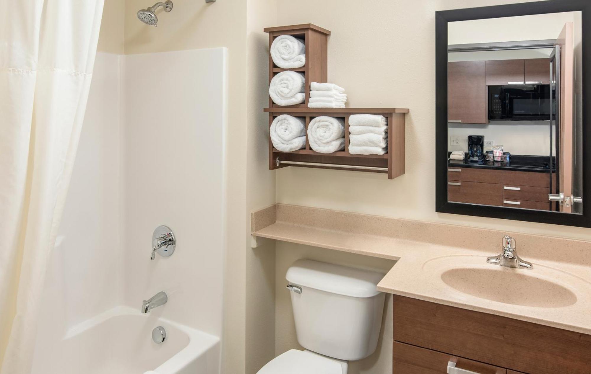 My Place Hotel-Jamestown, Nd Экстерьер фото