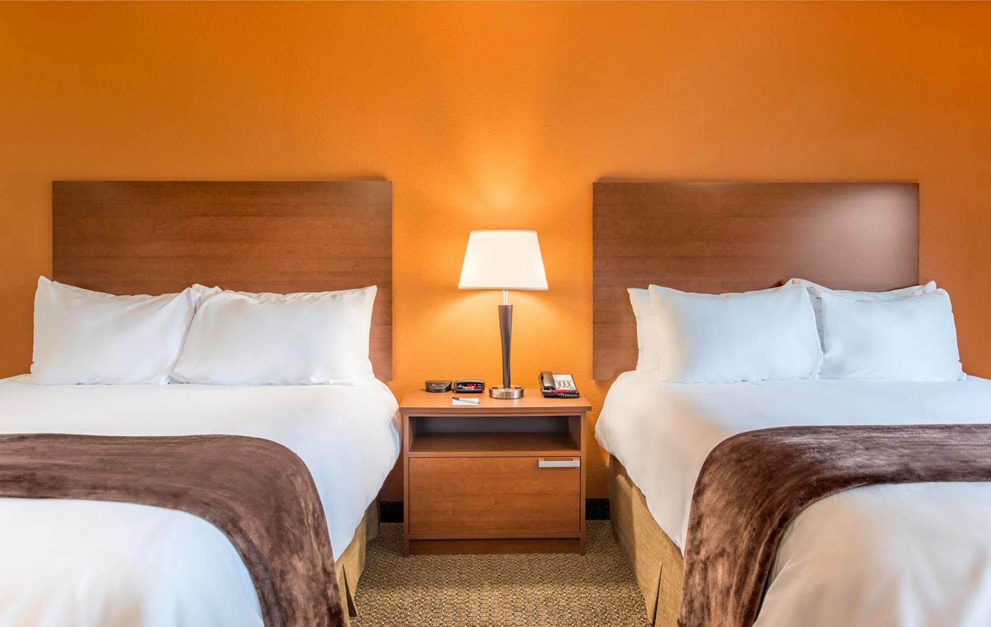 My Place Hotel-Jamestown, Nd Экстерьер фото