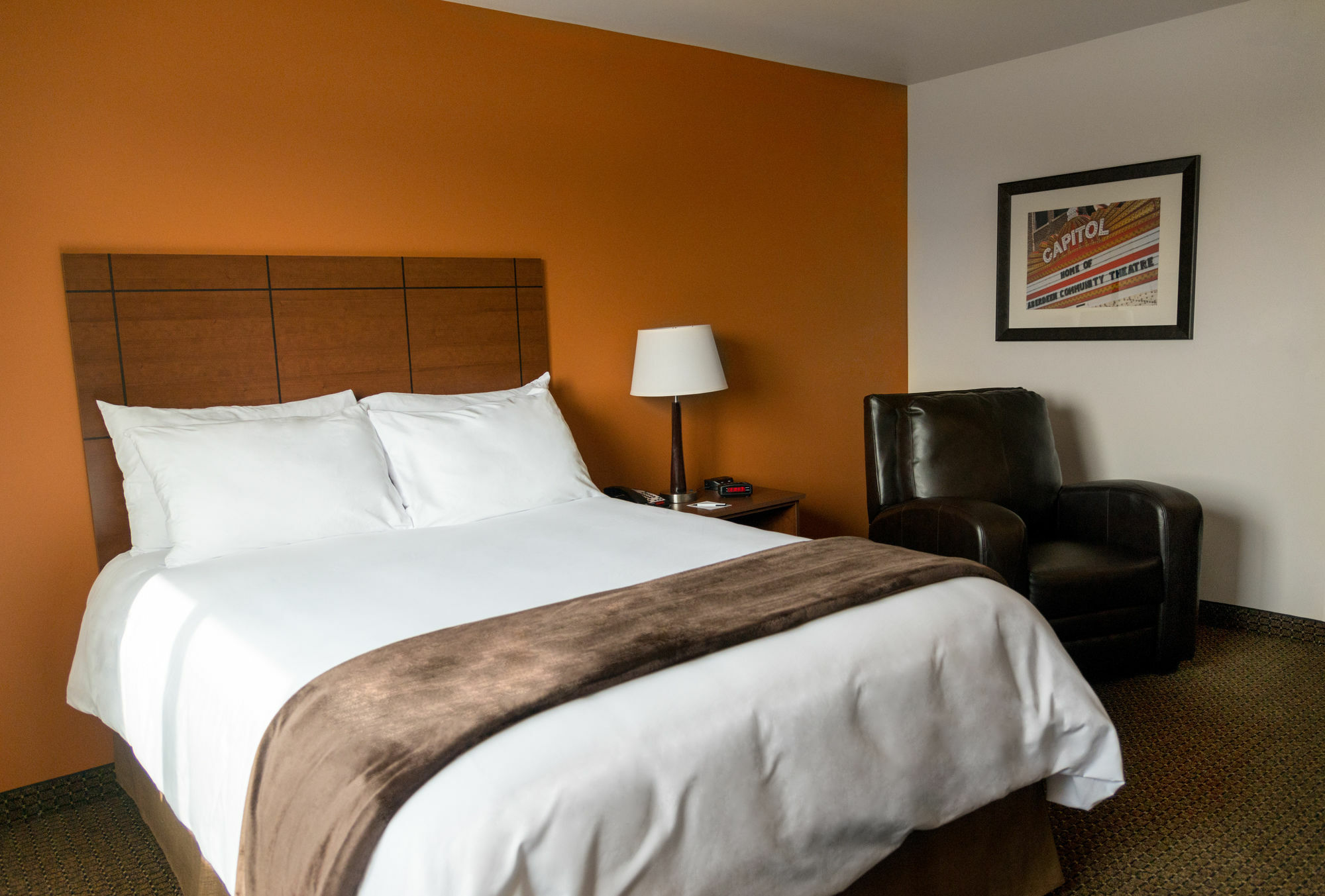 My Place Hotel-Jamestown, Nd Экстерьер фото