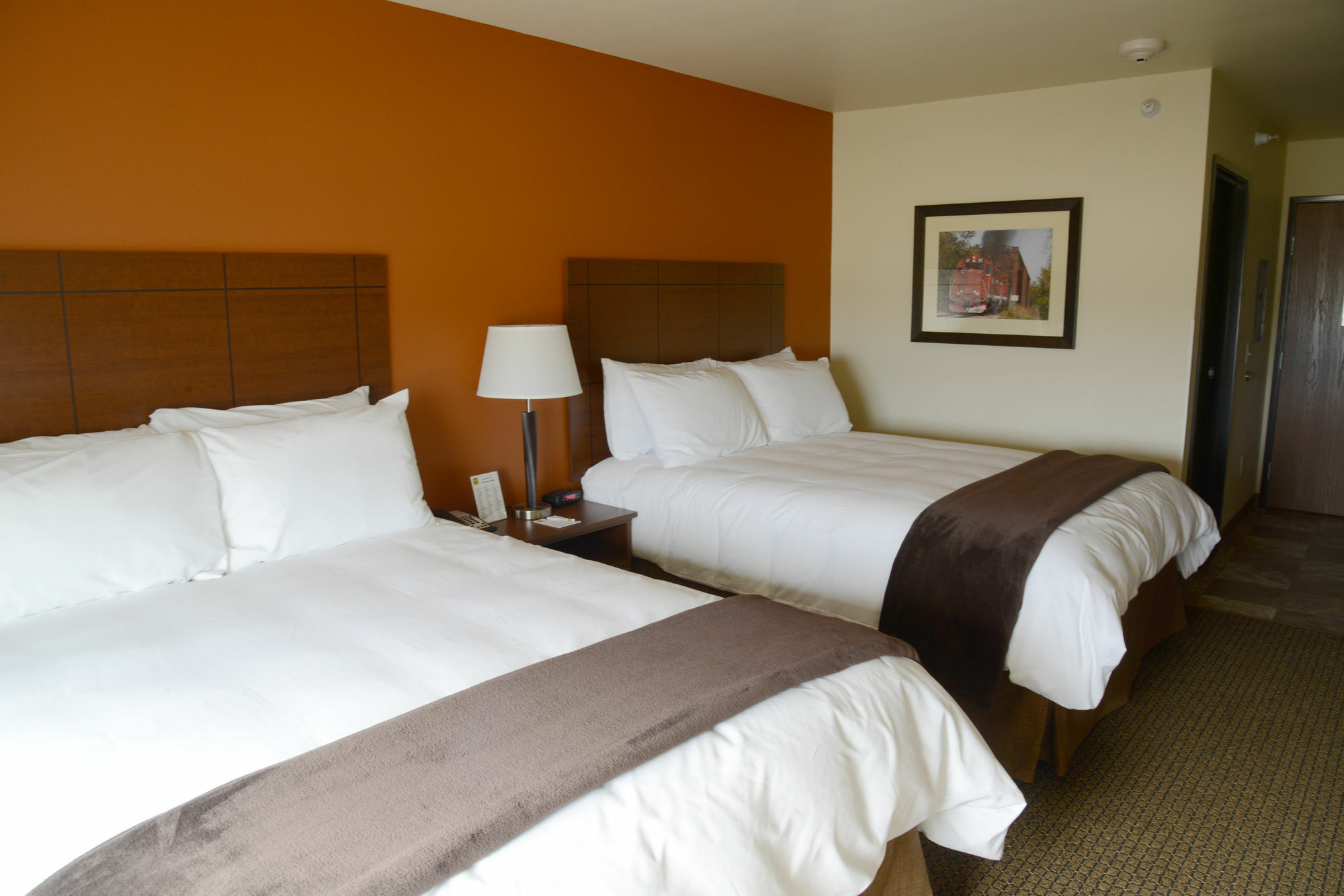 My Place Hotel-Jamestown, Nd Экстерьер фото